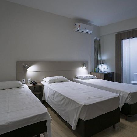 Hotel Valerim Itajai / Navegantes Eksteriør bilde