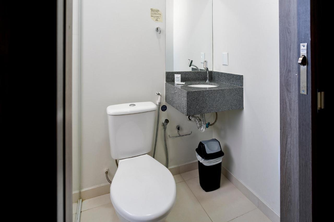 Hotel Valerim Itajai / Navegantes Eksteriør bilde