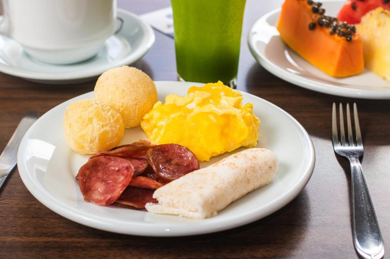 Hotel Valerim Itajai / Navegantes Eksteriør bilde