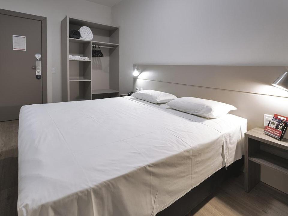 Hotel Valerim Itajai / Navegantes Eksteriør bilde