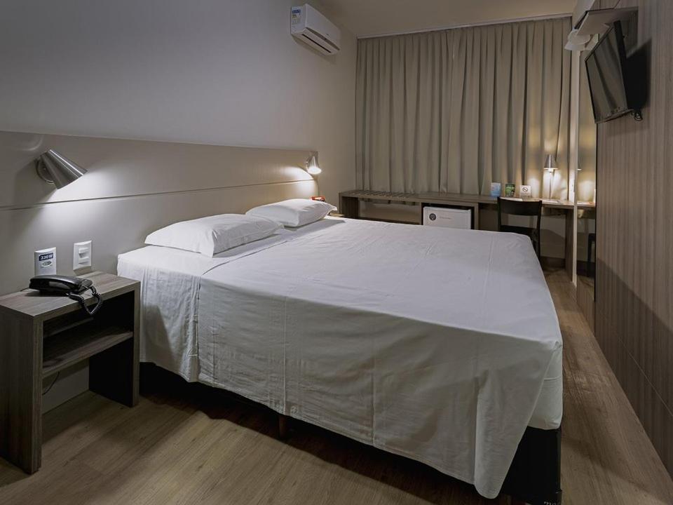 Hotel Valerim Itajai / Navegantes Eksteriør bilde