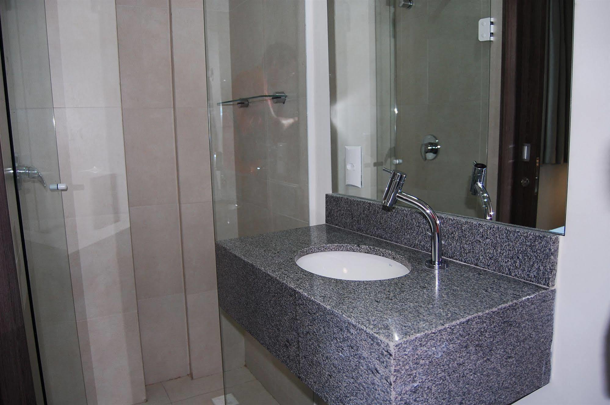 Hotel Valerim Itajai / Navegantes Eksteriør bilde